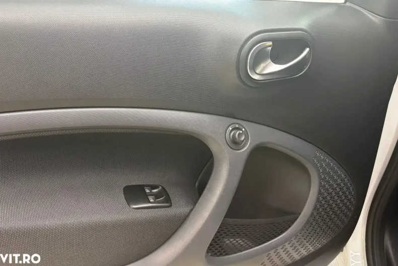 Smart ForTwo din 2022 cu 24.400 km - oferta SMA144807 - foto 26