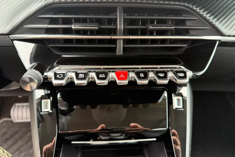 Peugeot 2008 din 2022 cu 144.439 km - oferta PEU144817 - foto 25