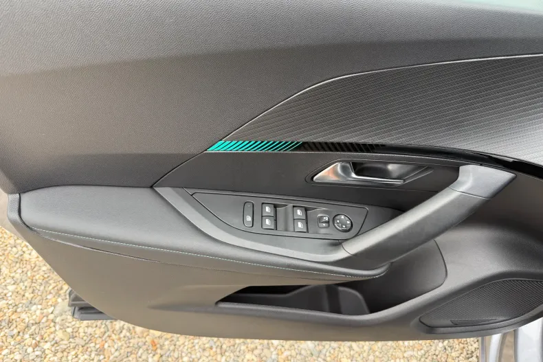 Peugeot 2008 din 2022 cu 144.439 km - oferta PEU144817 - foto 30