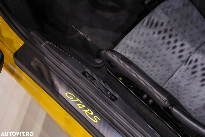 Porsche Cayman din 2023 cu 3.500 km - oferta POR144829 - foto 24