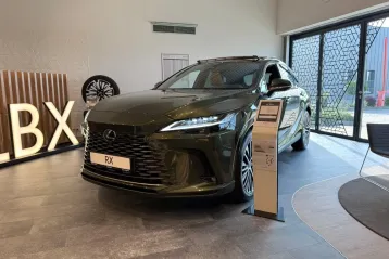 Lexus Seria RX din 2025 - oferta LEX144837