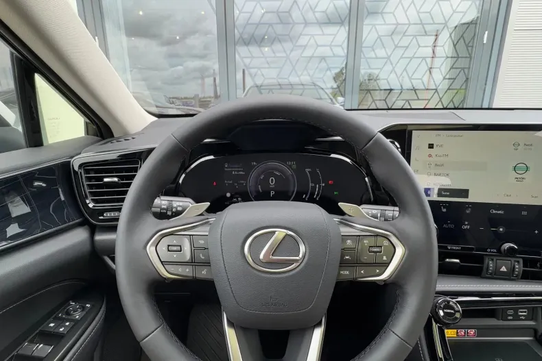 Lexus Seria NX din 2025 cu 2.500 km - oferta LEX144842 - foto 28