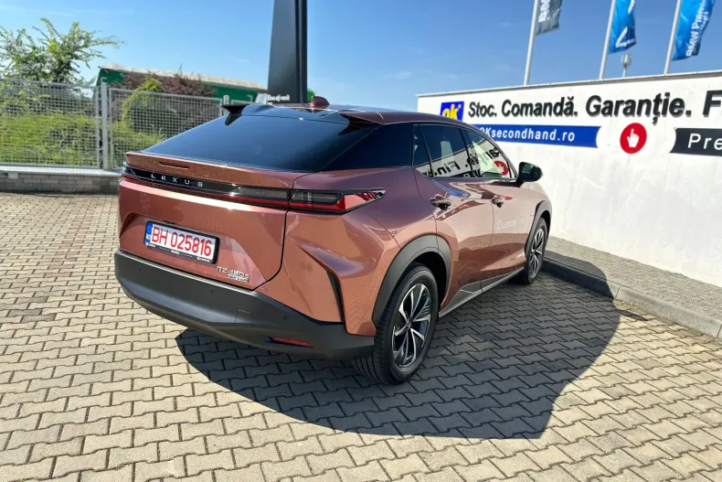 Lexus RZ din 2023 cu 3.000 km - oferta LEX144843 - foto 6