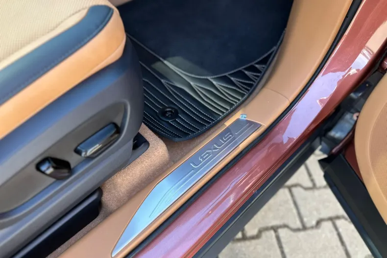 Lexus RZ din 2023 cu 3.000 km - oferta LEX144843 - foto 14