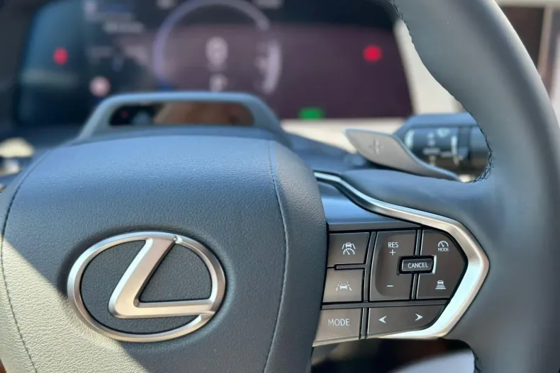 Lexus RZ din 2023 cu 3.000 km - oferta LEX144843 - foto 28