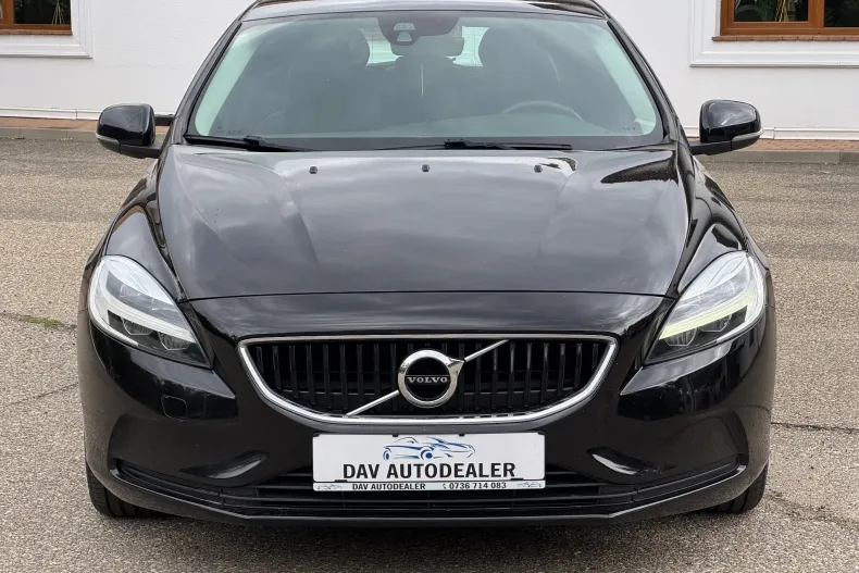Volvo V40 din 2019 cu 170.900 km - oferta VOL144847 - foto 3