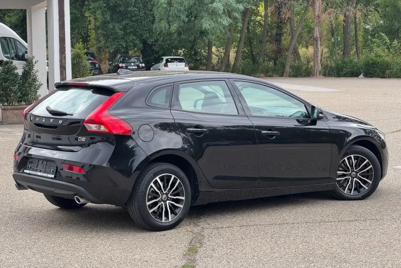Volvo V40 din 2019 cu 170.900 km - oferta VOL144847 - foto 6