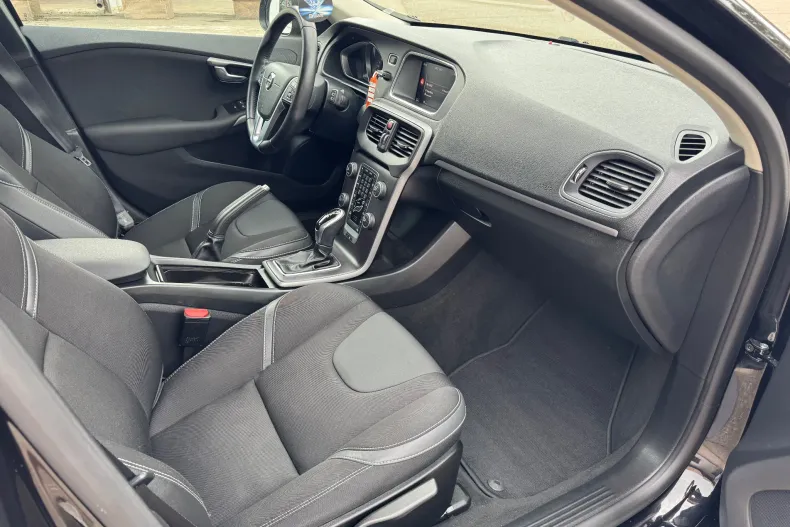 Volvo V40 din 2019 cu 170.900 km - oferta VOL144847 - foto 15