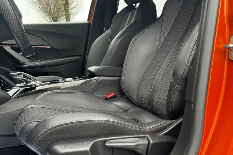 Peugeot 2008 din 2021 cu 140.700 km - oferta PEU144848 - foto 29