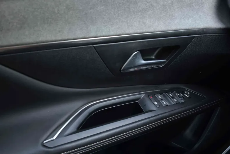 Peugeot 5008 din 2022 cu 65.199 km - oferta PEU144866 - foto 11