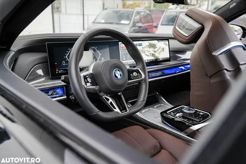 BMW Seria 7 din 2024 cu 4.800 km - oferta BMW144884 - foto 10