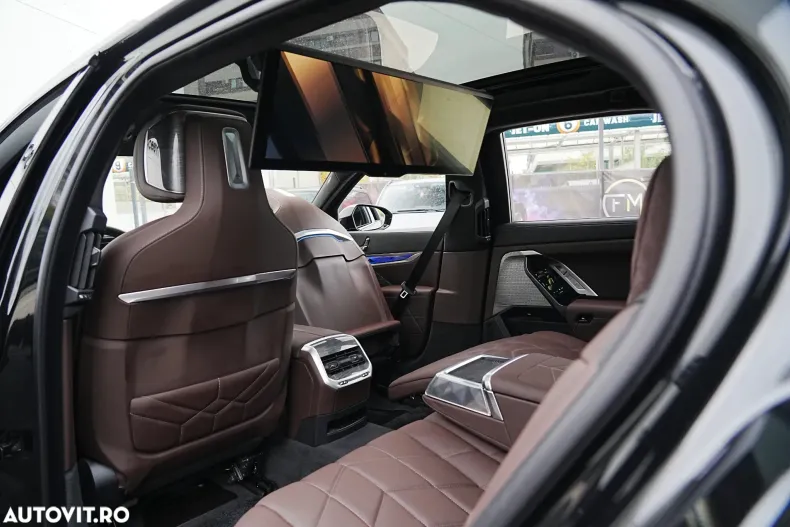 BMW Seria 7 din 2024 cu 4.800 km - oferta BMW144884 - foto 17