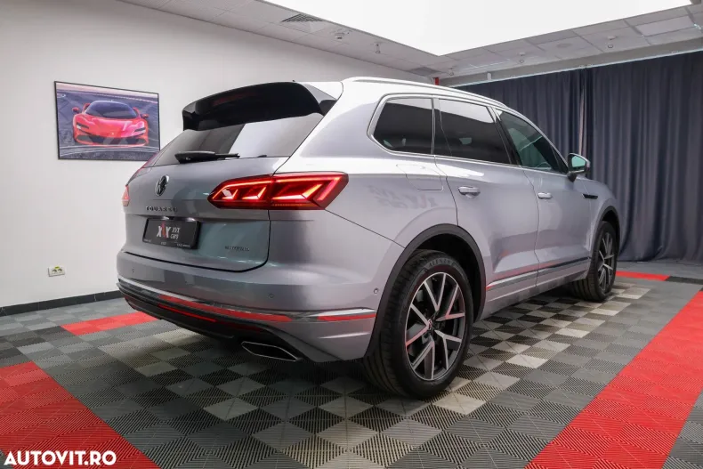 Volkswagen Touareg din 2021 cu 87.666 km - oferta VOL144916 - foto 4