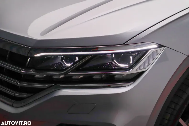 Volkswagen Touareg din 2021 cu 87.666 km - oferta VOL144916 - foto 12