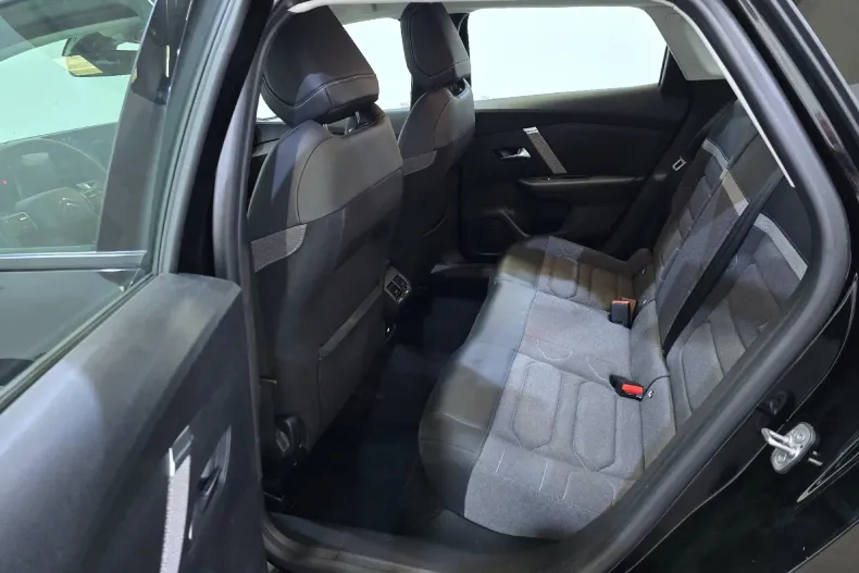 Citroën C4X din 2023 cu 100.626 km - oferta CIT144917 - foto 10