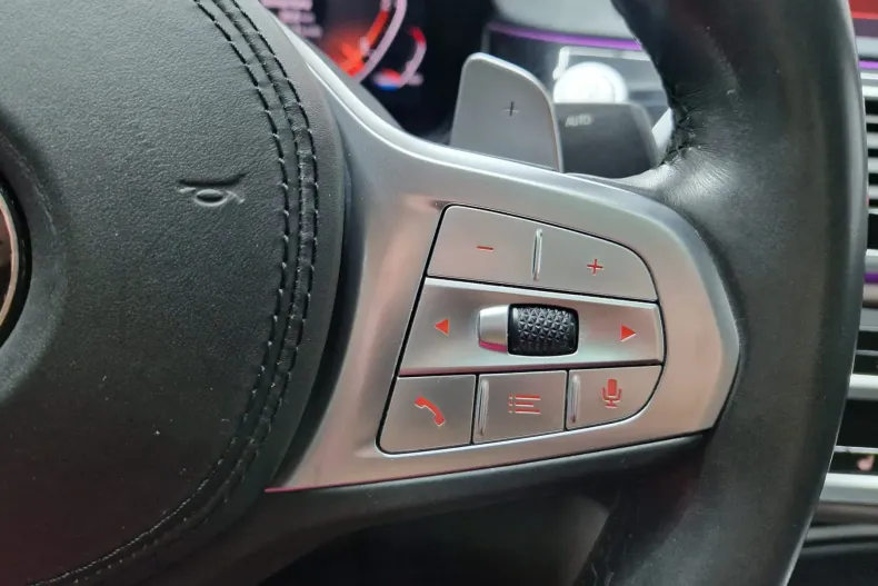 BMW Seria 7 din 2019 cu 71.129 km - oferta BMW144933 - foto 11