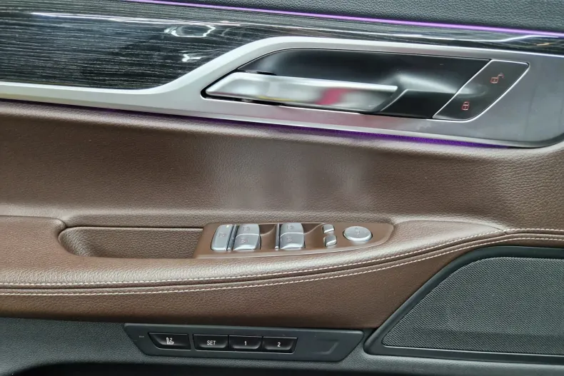 BMW Seria 7 din 2019 cu 71.129 km - oferta BMW144933 - foto 28