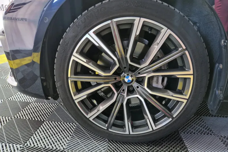 BMW Seria 7 din 2019 cu 71.129 km - oferta BMW144933 - foto 34