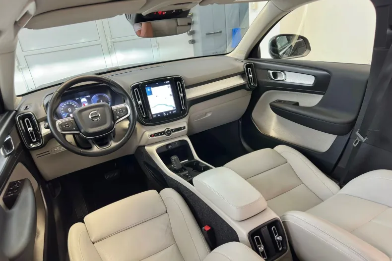 Volvo XC40 din 2021 cu 140.000 km - oferta VOL144942 - foto 5