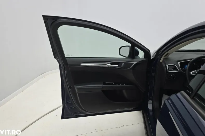 Ford Mondeo din 2020 cu 75.995 km - oferta FOR144973 - foto 10