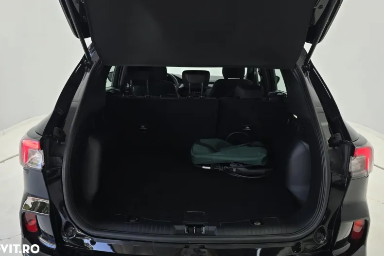 Ford Kuga din 2022 cu 72.427 km - oferta FOR144987 - foto 24