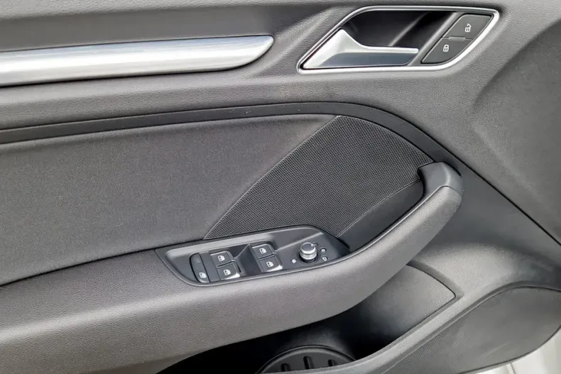 Audi A3 din 2019 cu 42.443 km - oferta AUD145033 - foto 16