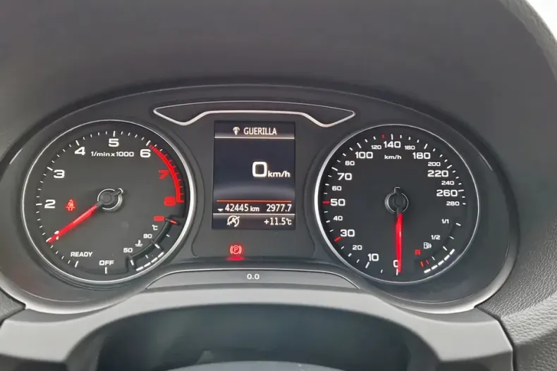 Audi A3 din 2019 cu 42.443 km - oferta AUD145033 - foto 20