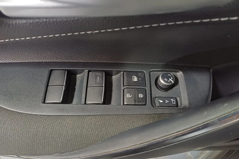 Toyota Corolla din 2023 cu 55.544 km - oferta TOY145048 - foto 8