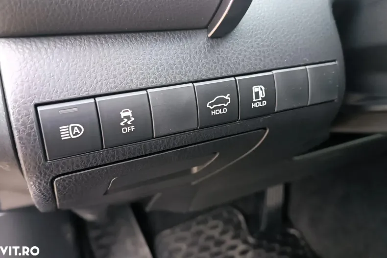 Toyota Camry din 2022 cu 125.468 km - oferta TOY145056 - foto 11