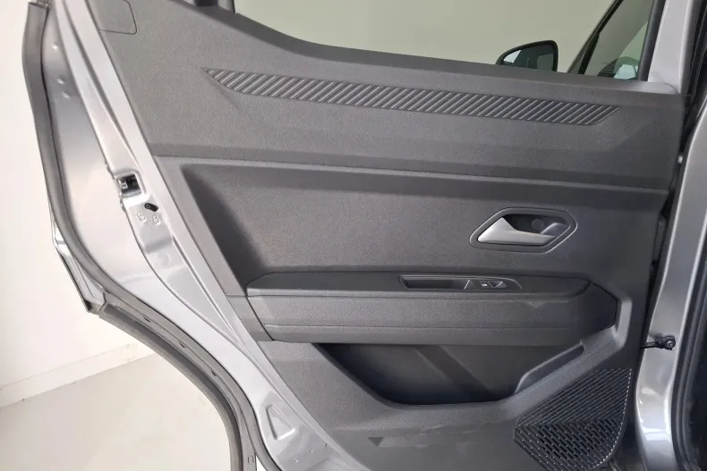 Dacia Duster din 2024 cu 4.678 km - oferta DAC145057 - foto 22