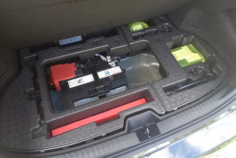 Toyota Yaris din 2020 cu 93.964 km - oferta TOY145061 - foto 12