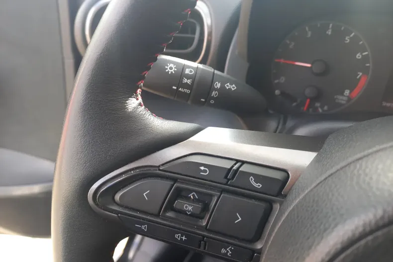 Toyota Yaris din 2020 cu 93.964 km - oferta TOY145061 - foto 18