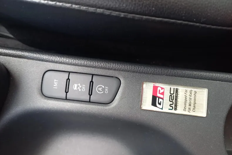 Toyota Yaris din 2020 cu 93.964 km - oferta TOY145061 - foto 23