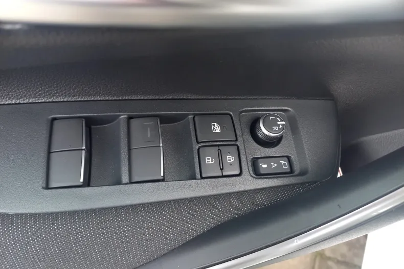 Toyota Corolla din 2025 cu 10 km - oferta TOY145063 - foto 13