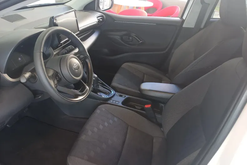 Toyota Yaris din 2025 cu 10 km - oferta TOY145066 - foto 8