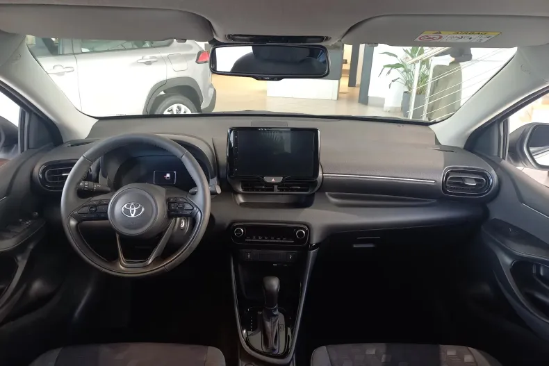 Toyota Yaris din 2025 cu 10 km - oferta TOY145066 - foto 11