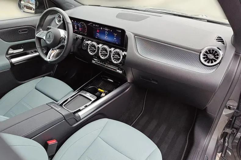 Mercedes-Benz GLA din 2025 cu 13.002 km - oferta MER145074 - foto 8