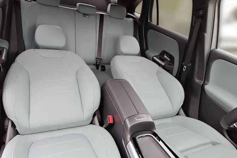 Mercedes-Benz GLA din 2025 cu 13.002 km - oferta MER145074 - foto 10