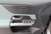 Mercedes-Benz GLA din 2025 cu 13.002 km - oferta MER145074 - foto 18