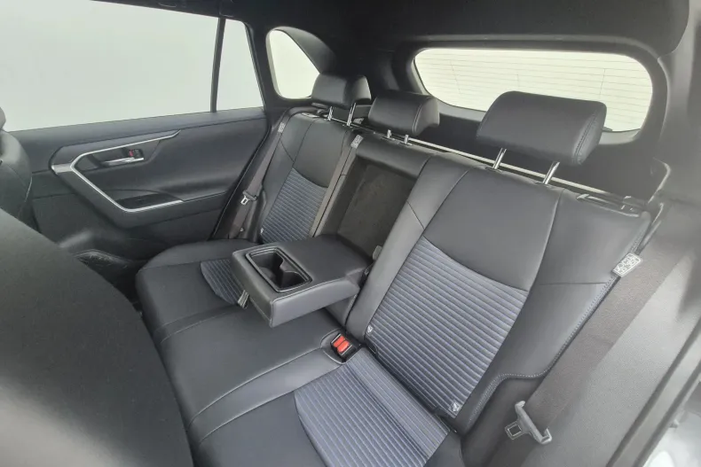 Toyota RAV4 din 2021 cu 44.162 km - oferta TOY145087 - foto 12