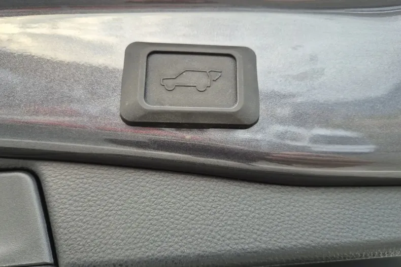 Toyota RAV4 din 2021 cu 44.162 km - oferta TOY145087 - foto 26