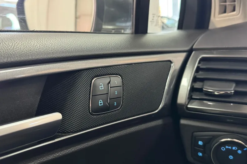 Ford Mondeo din 2019 cu 159.000 km - oferta FOR145089 - foto 30