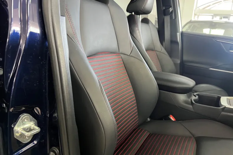 Toyota RAV4 din 2023 cu 103.000 km - oferta TOY145092 - foto 5