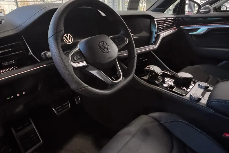 Volkswagen Touareg din 2025 cu 6 km - oferta VOL145093 - foto 7