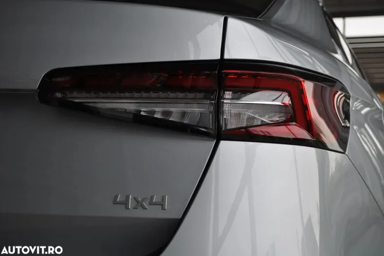 Skoda Superb din 2025 cu 6 km - oferta SKO145104 - foto 9
