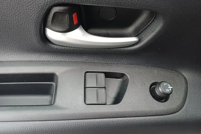 Toyota Aygo (X) din 2025 cu 4.050 km - oferta TOY145110 - foto 11