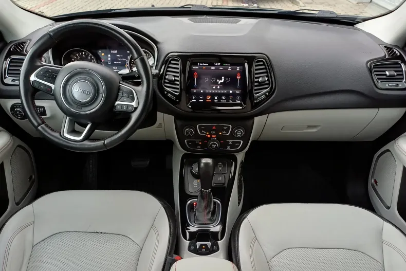 Jeep Compass din 2019 cu 104.379 km - oferta JEE145112 - foto 13