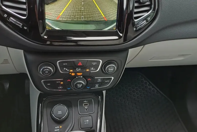 Jeep Compass din 2019 cu 104.379 km - oferta JEE145112 - foto 15