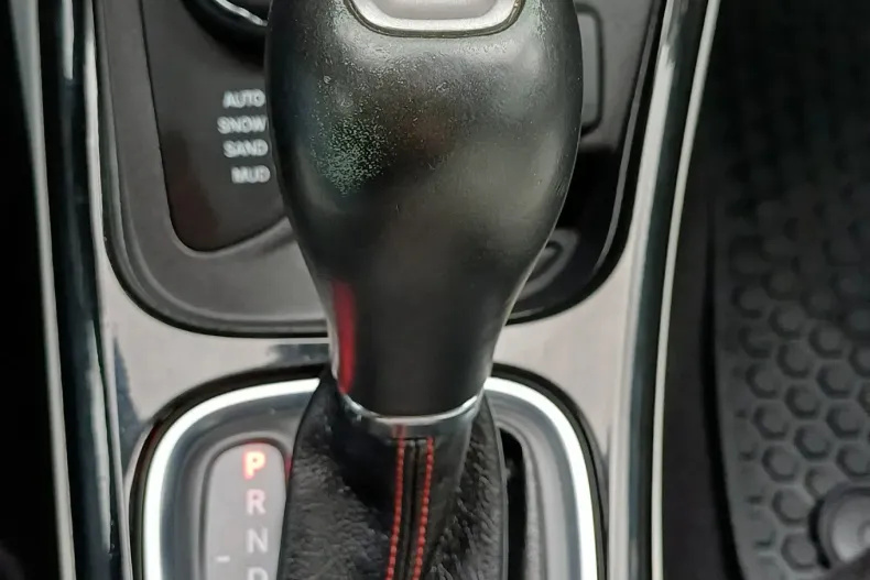 Jeep Compass din 2019 cu 104.379 km - oferta JEE145112 - foto 16