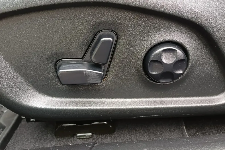 Jeep Compass din 2019 cu 104.379 km - oferta JEE145112 - foto 22